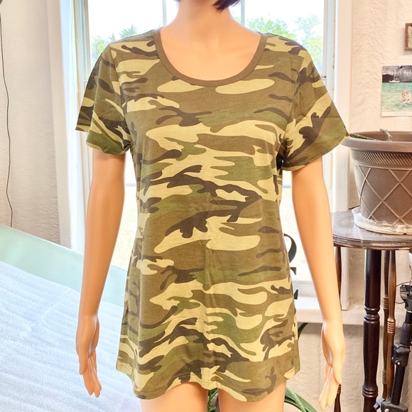 NEW “Ladies Camo Tee/L” - Picture 2 of 6